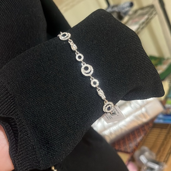 2 PC Set! Givenchy Bracelet & Earrings Set 💎 - Picture 6 of 16